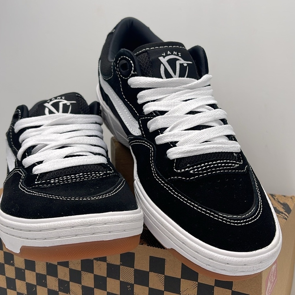 Vans Men’s Rowan 2 Black/White
VN0A2Z3IBA2 Sneakers - Picture 6 of 16